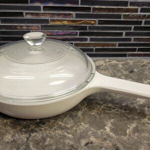 VINTAGE PYREX CORNING WARE WHITE 7.5" SKILLET RANGE TOPPER FRYING PAN W/ LID USA
